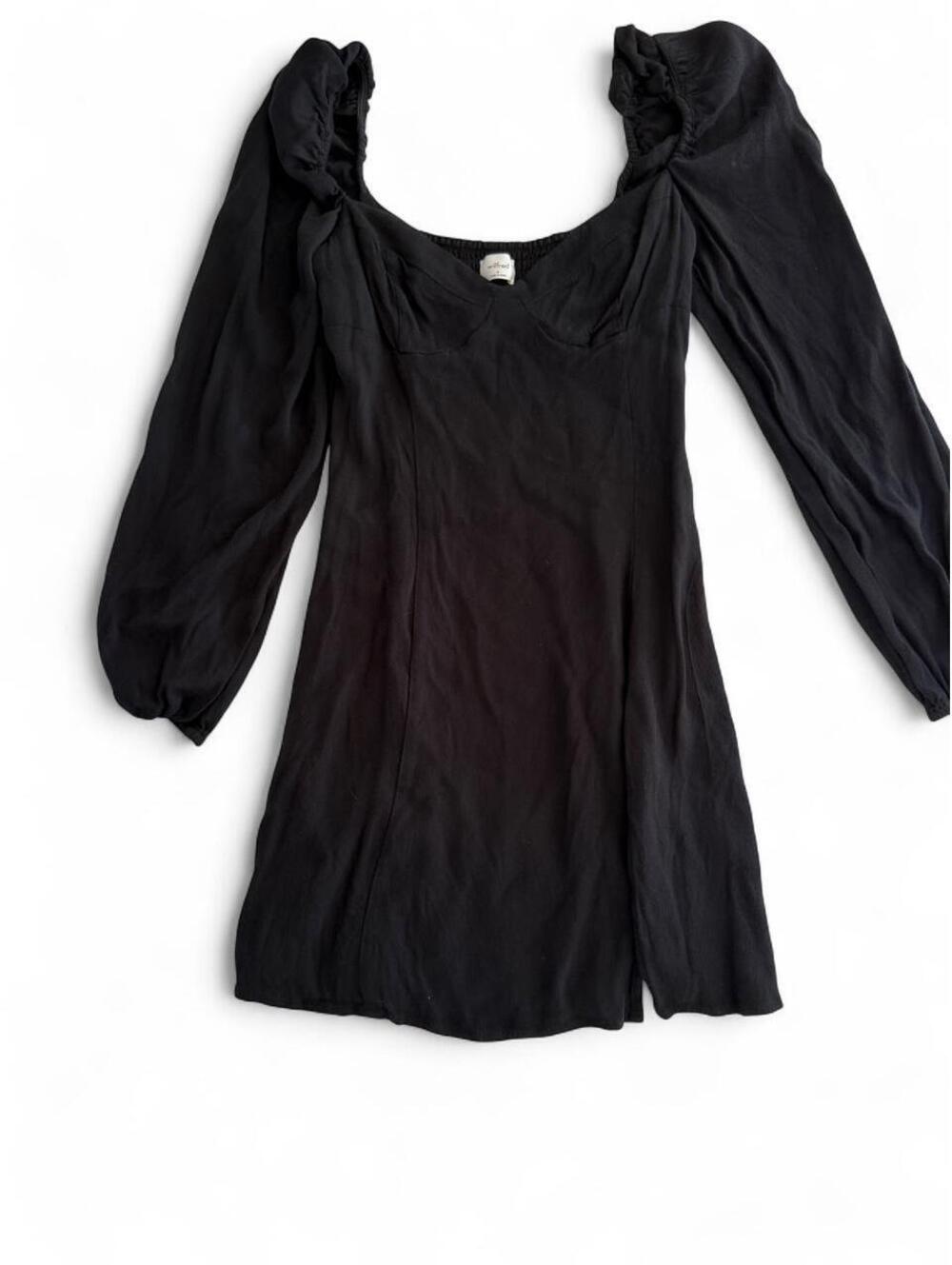 Wilfred Aritzia Women's Black Dress